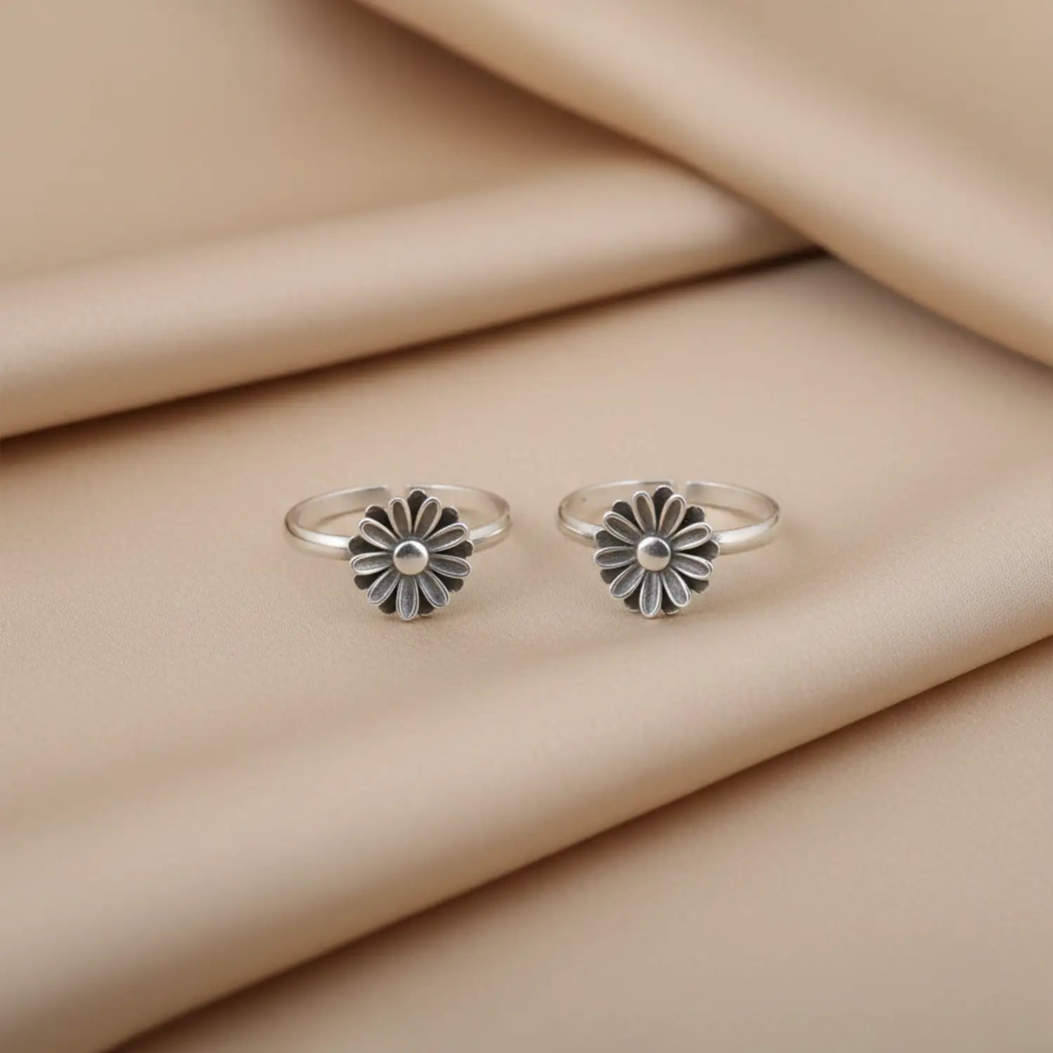 Classic Daisy Bloom Toe Rings- Made With Pure 925 Silver