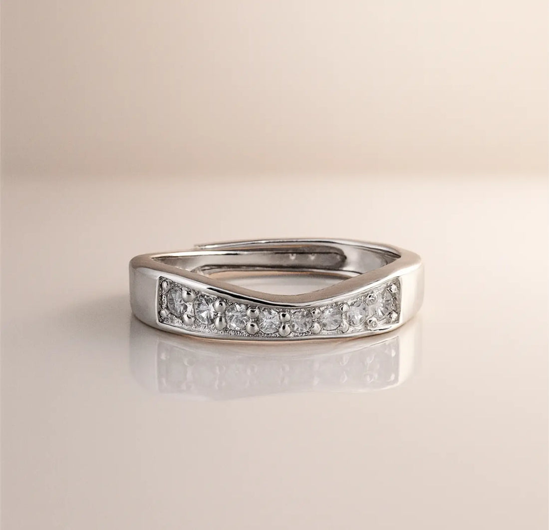 Pure Silver Sleek Diamond-Cut Band Ring - Made With Pure 925 Silver