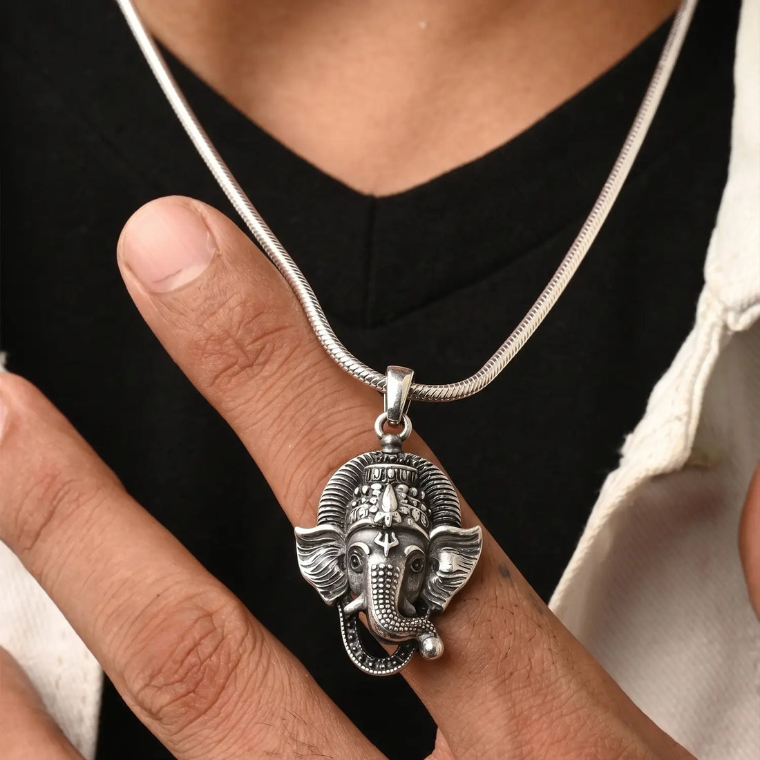 Lord Ganesha Pendant with Silver Chain – Divine & Artistic Combo - Made With Pure 925 Silver