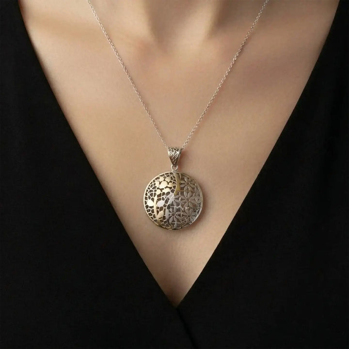 Elegant Nature Motif Round Pure Silver Pendant & Earrings Set - Made With Pure 925 Silver