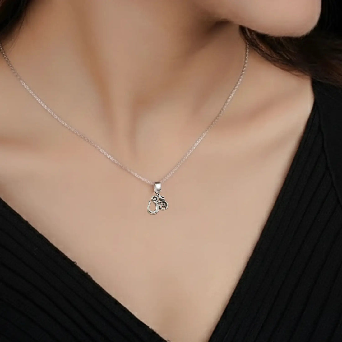 Elegant Pure Silver Om Pendant - Made With 925 Pure Silver