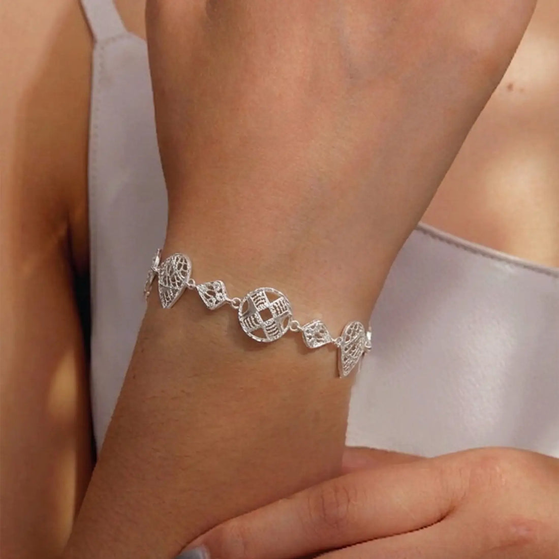 Crystal Heart Glow Silver Bracelet - Made With Pure 925 Silver