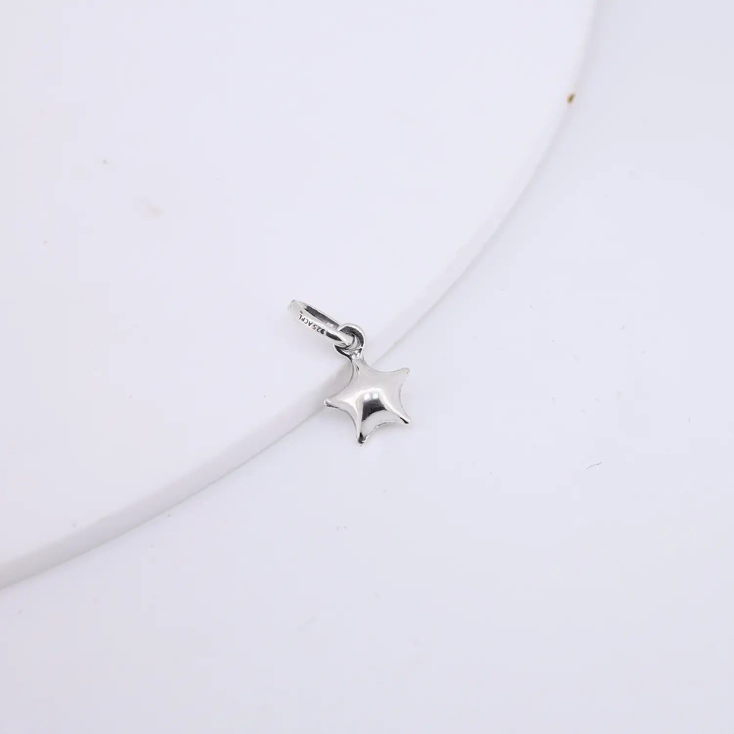 Elegant Star Design Pure Silver Pendant - Made With 925 Pure Silver