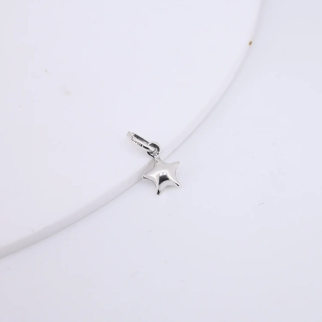 Elegant Star Design Pure Silver Pendant - Made With 925 Pure Silver