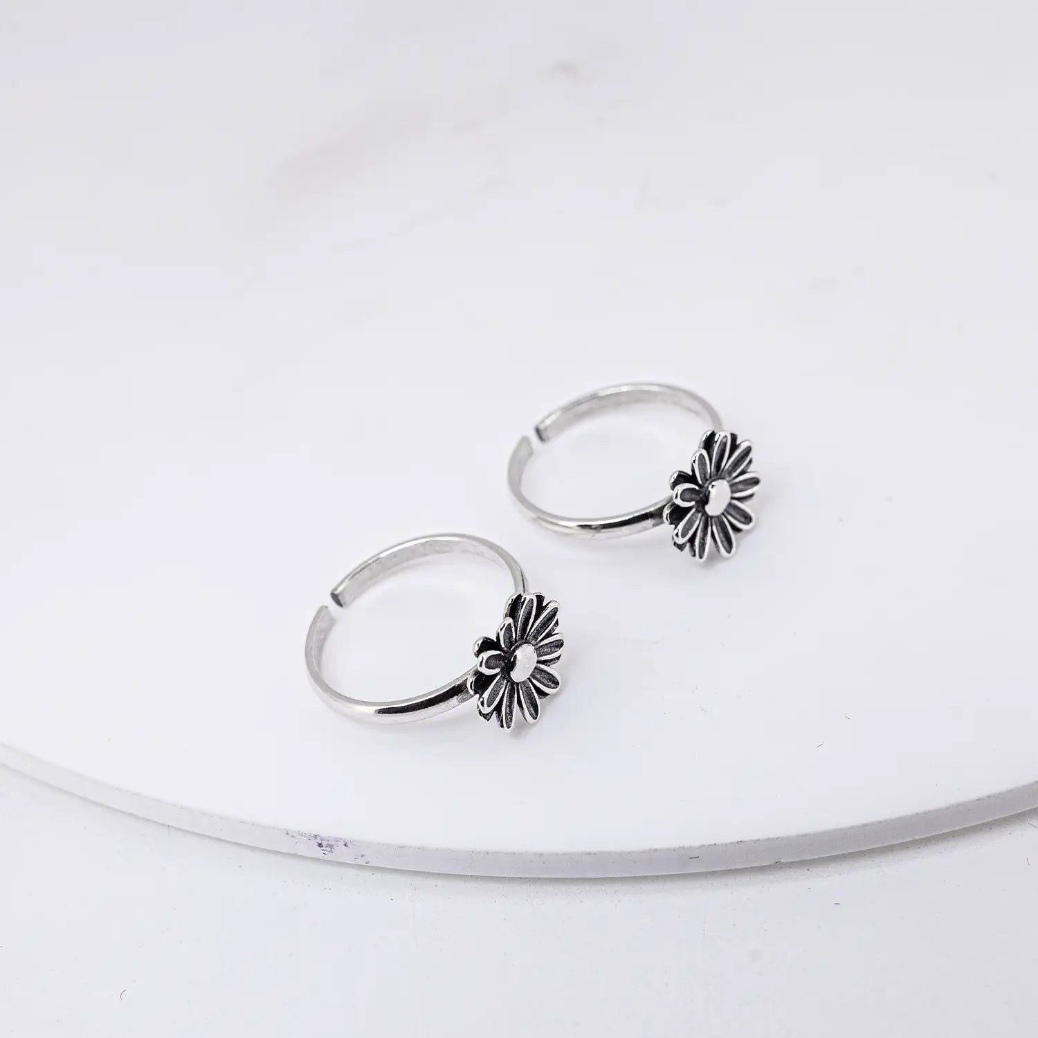 Classic Daisy Bloom Toe Rings- Made With Pure 925 Silver