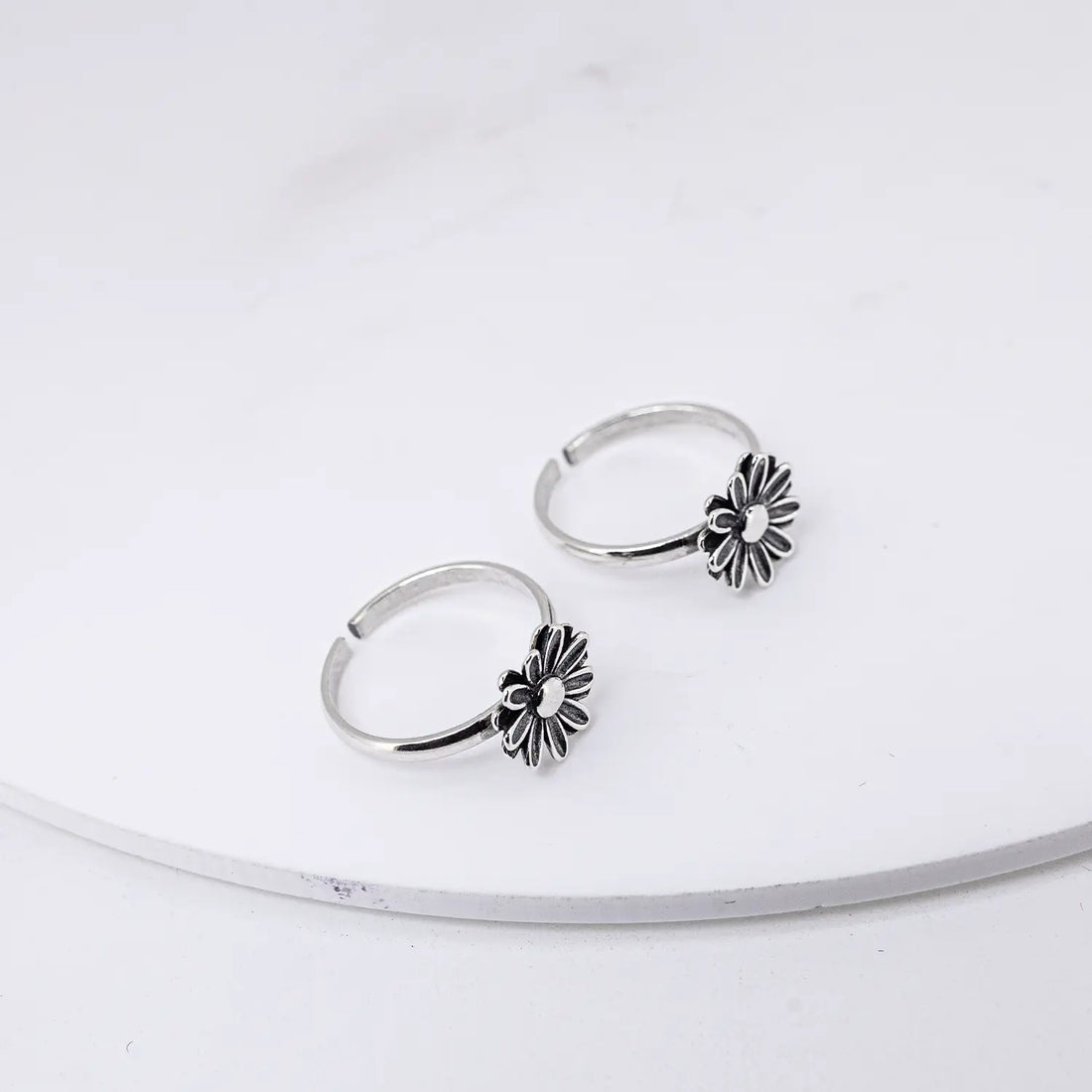 Classic Daisy Bloom Toe Rings- Made With Pure 925 Silver
