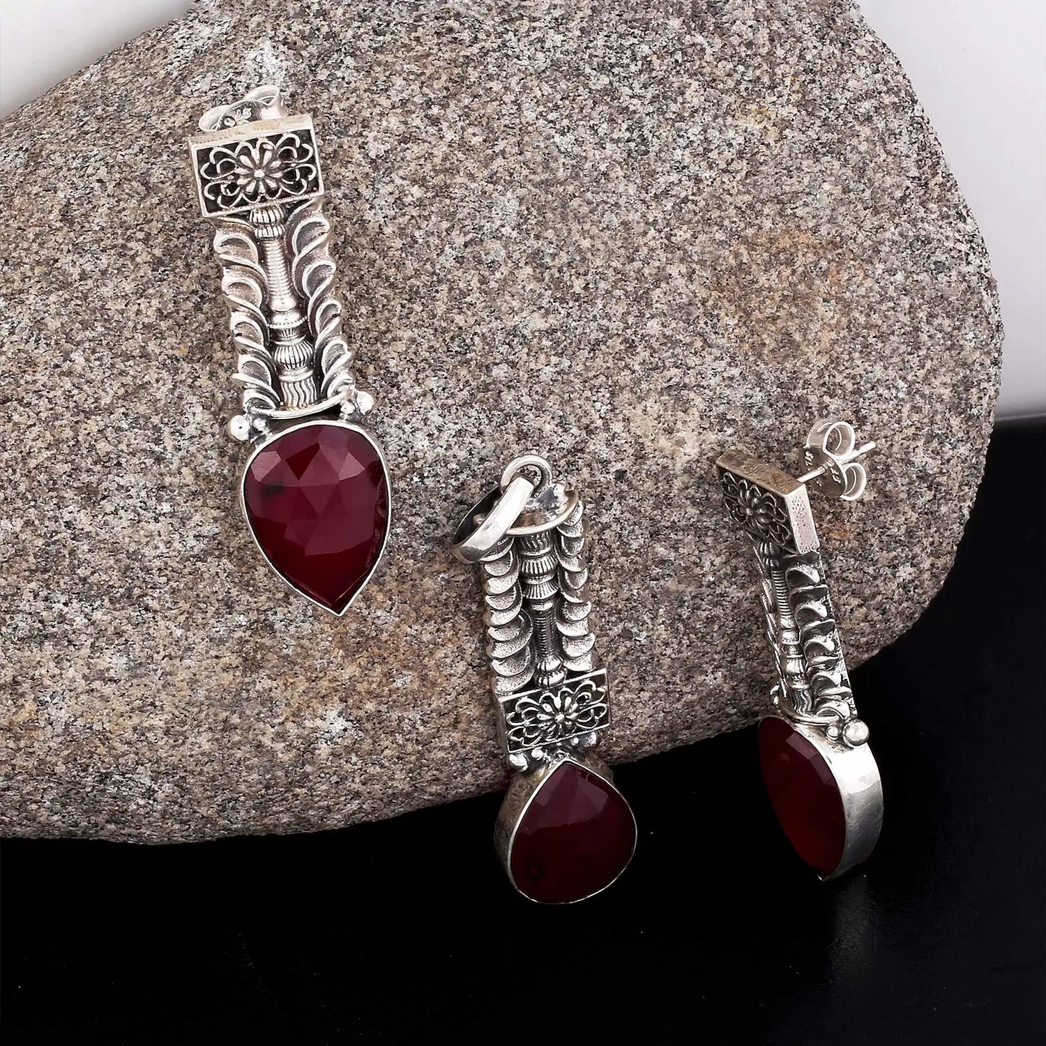 Antique Silver Pendant Set with Deep Red Stone- Made With Pure 925 Silver