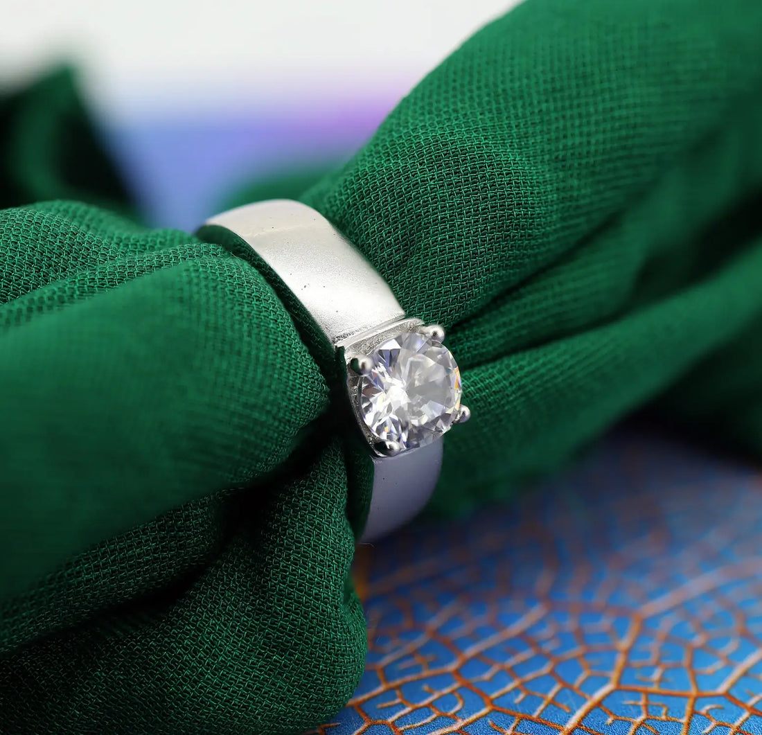 Elegant Solitaire Silver Ring - Made With Pure 925 Silver