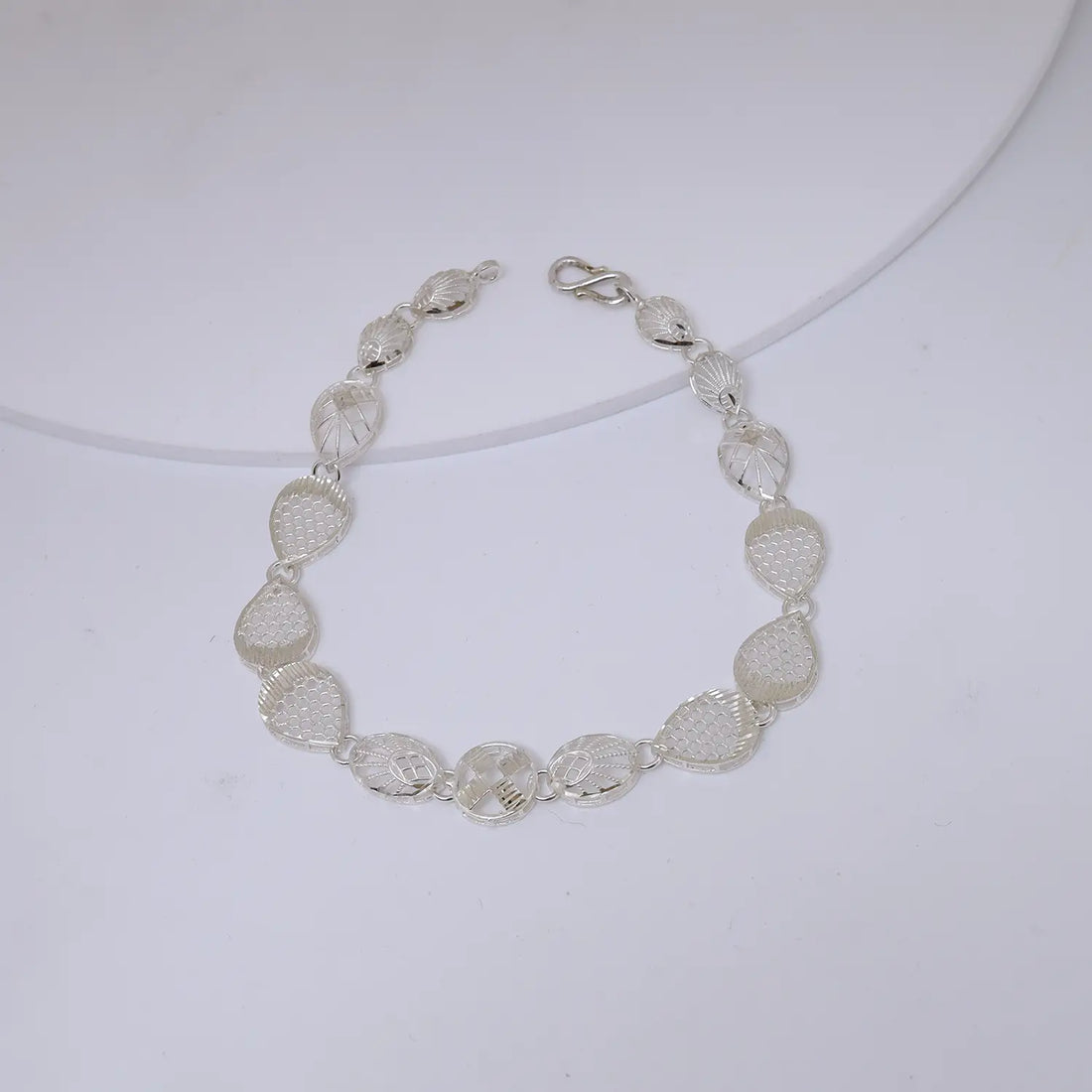 PearlDrop Mesh Silver Bracelet - Made With Pure 925 Silver