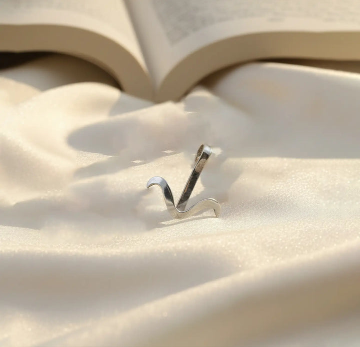 Elegant Swan Curve  Silver Pendant - Made With Pure 925 Silver