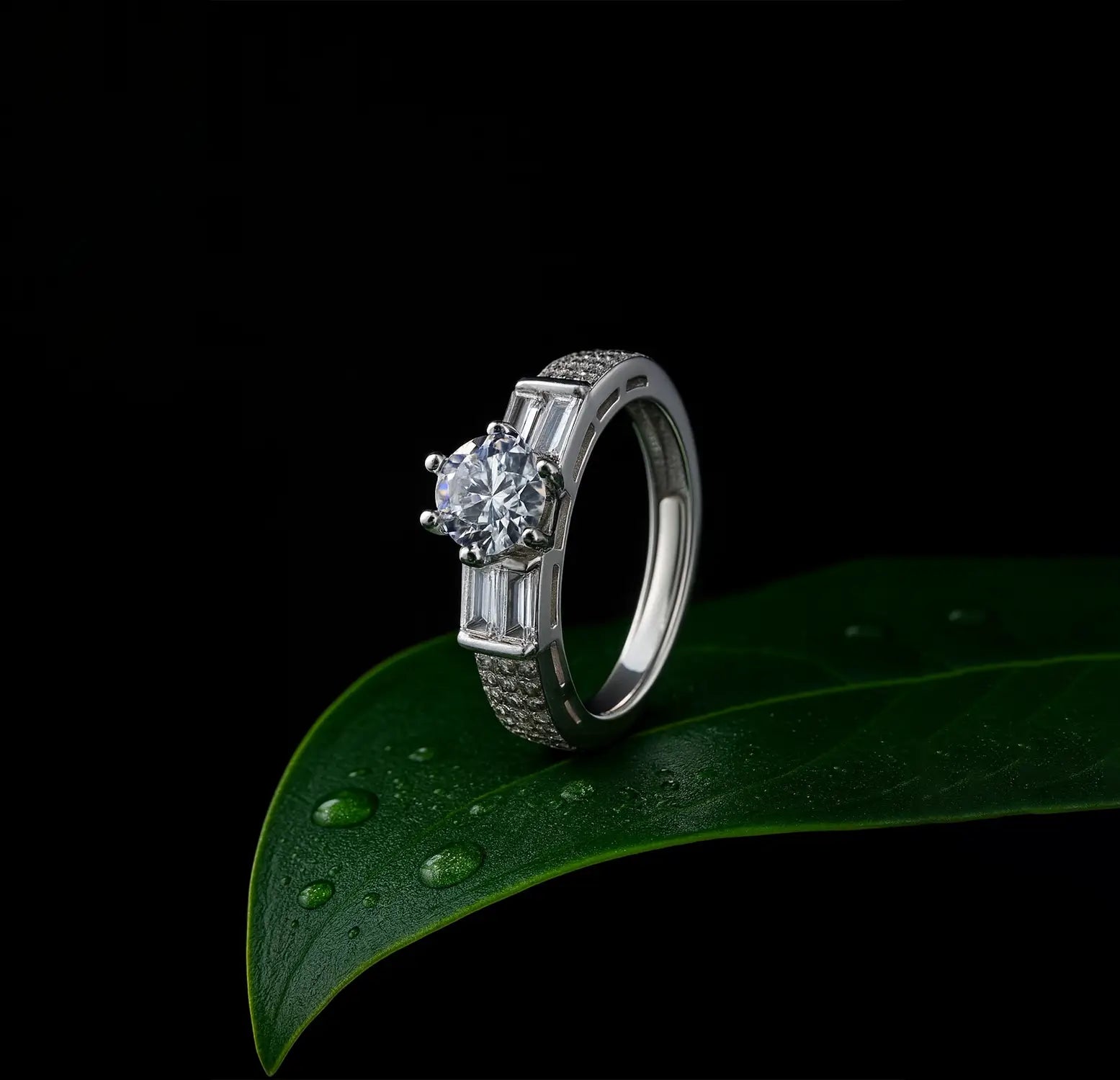 Elegant Silver Ring with Cubic Zirconia Stones - Made With Pure 925 Silver