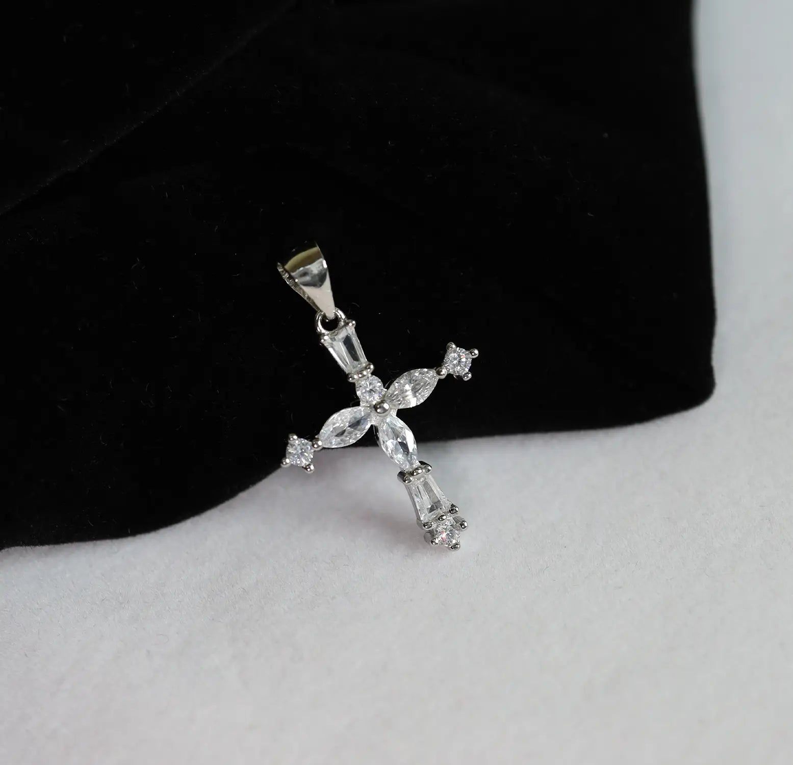 Elegant Silver Cross Pendant with Cubic Zirconia - Made With Pure 925 Silver