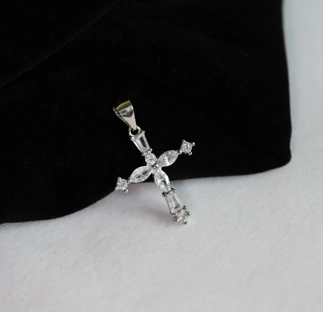 Elegant Silver Cross Pendant with Cubic Zirconia - Made With Pure 925 Silver
