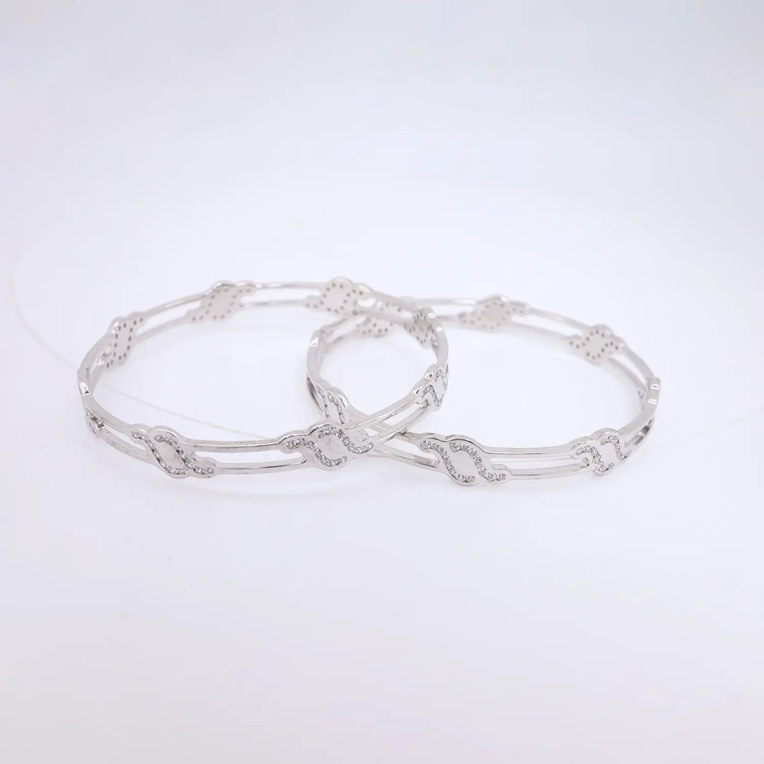Elegant Infinity Silver Bangle - Made With Pure 925 Silver