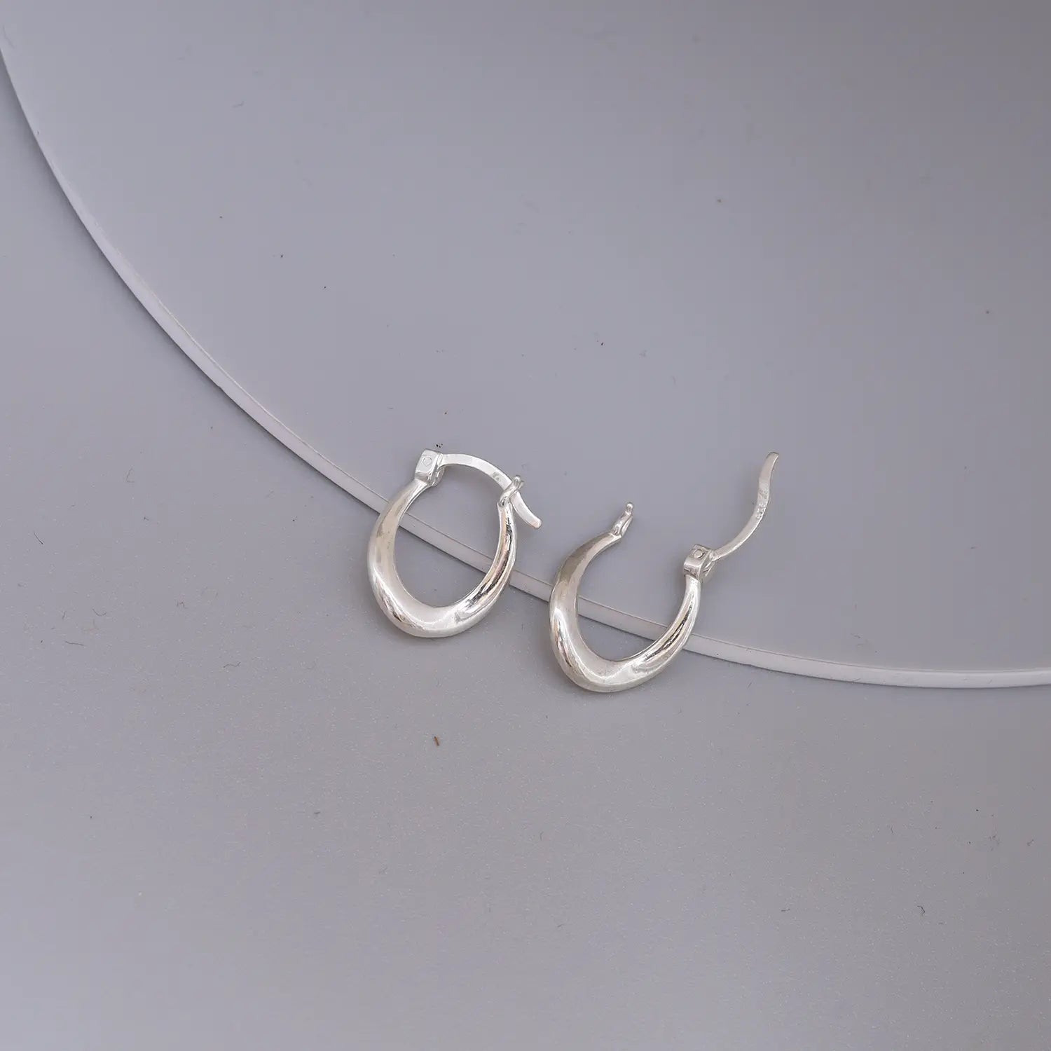 Elegant Sculpted Oval 925 Silver Hoop Earrings - Made With Pure 925 Silver