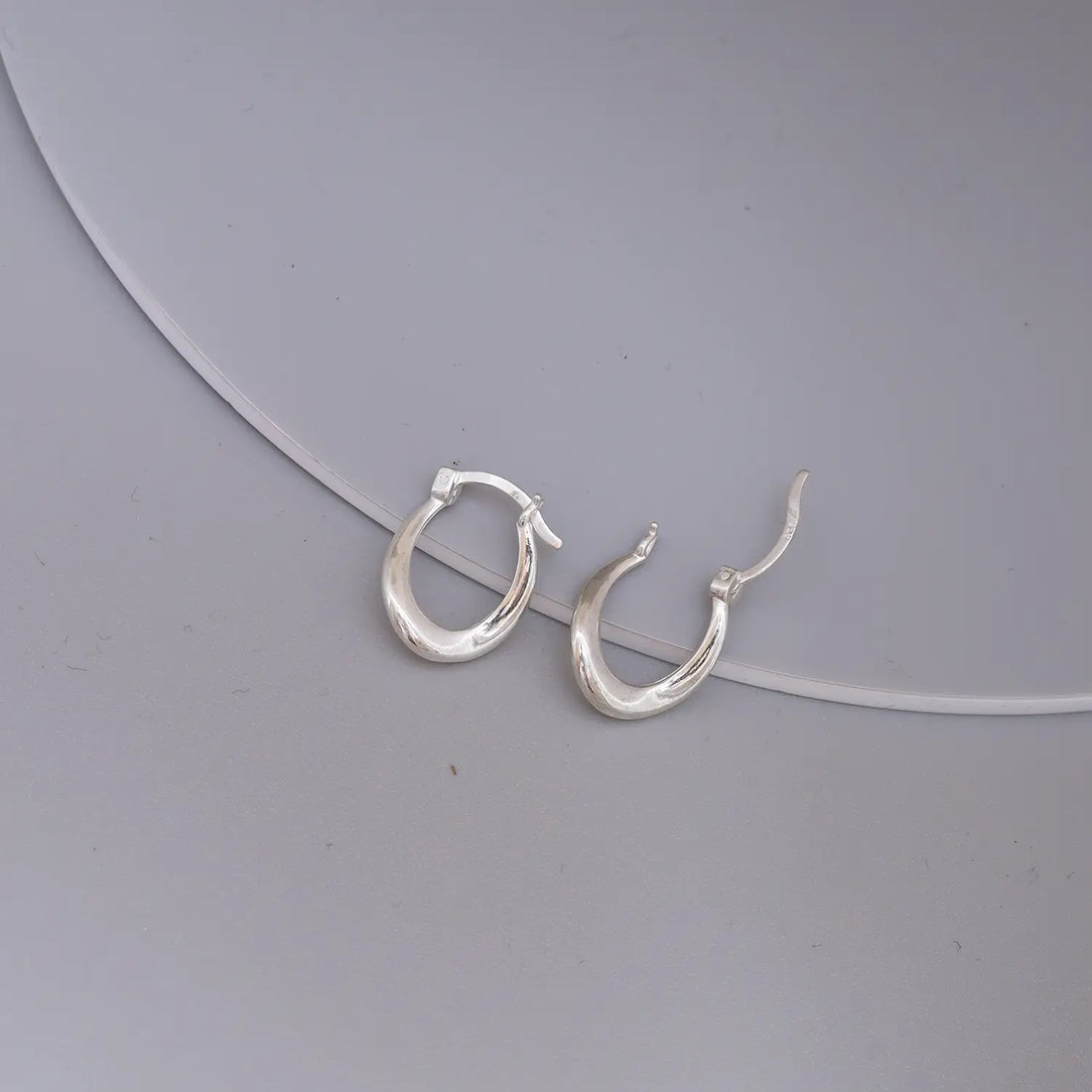 Elegant Sculpted Oval 925 Silver Hoop Earrings - Made With Pure 925 Silver
